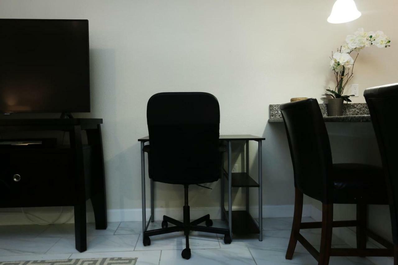 C - New 4 Bedroom Home - 5 Miles To Disney - Free Water Park - Private Pool 키시미 외부 사진