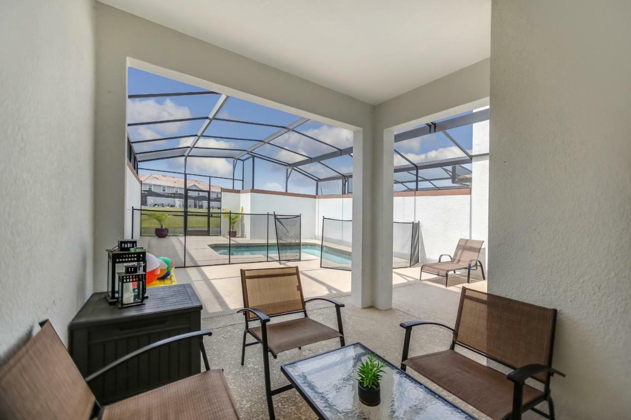 C - New 4 Bedroom Home - 5 Miles To Disney - Free Water Park - Private Pool 키시미 외부 사진
